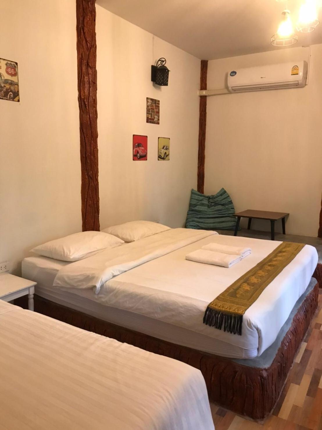 Baan Pong Tara Hotel Szuanphung Kültér fotó