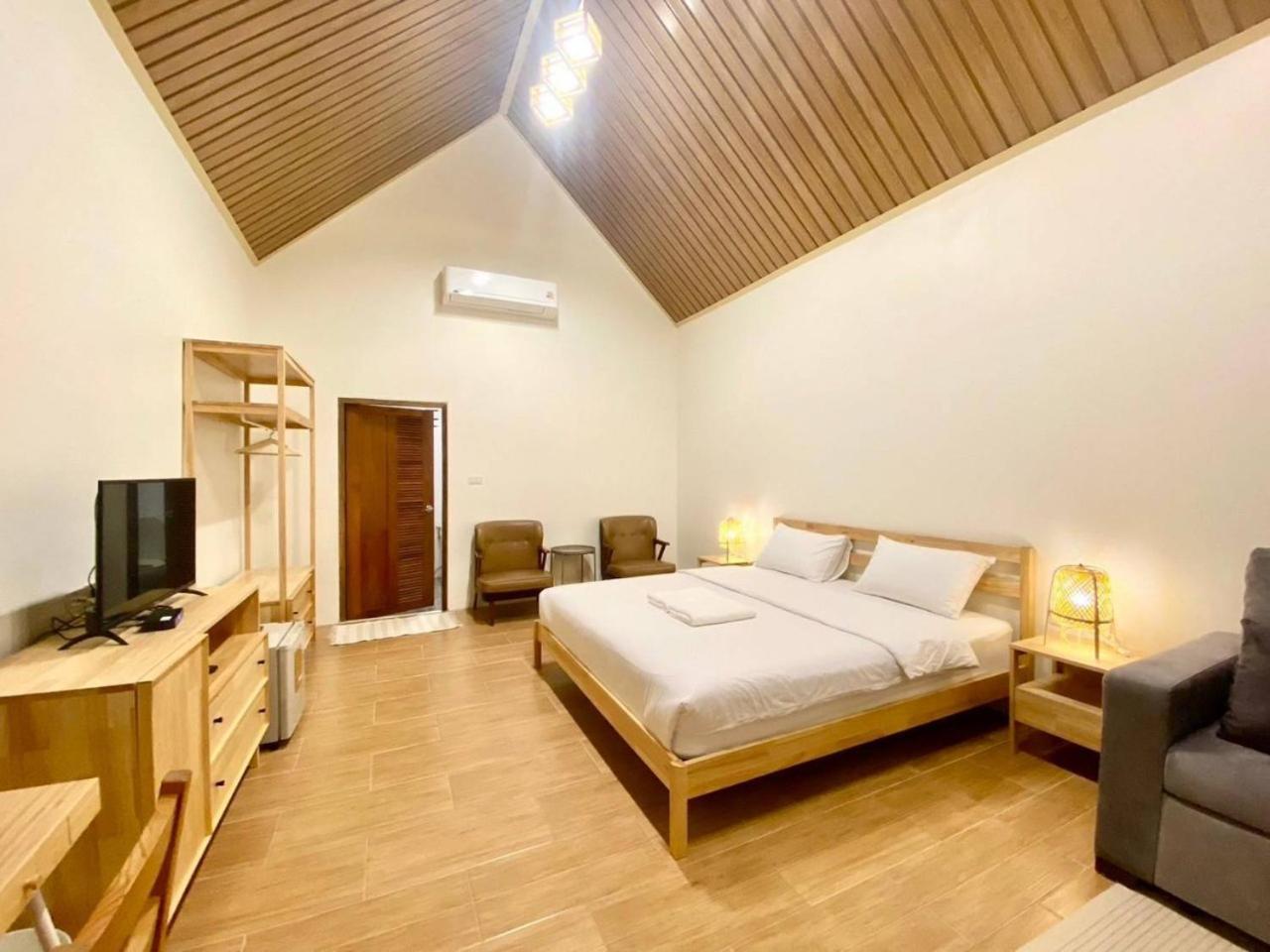 Baan Pong Tara Hotel Szuanphung Kültér fotó