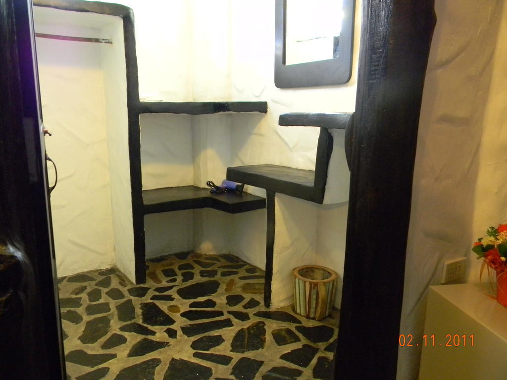 Baan Pong Tara Hotel Szuanphung Szoba fotó