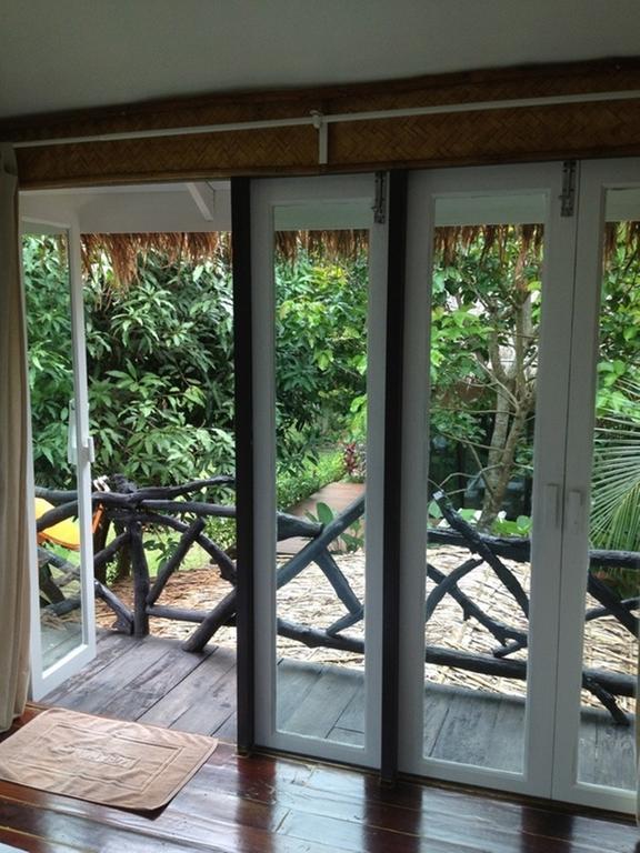 Baan Pong Tara Hotel Szuanphung Kültér fotó