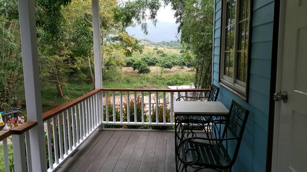 Baan Pong Tara Hotel Szuanphung Kültér fotó