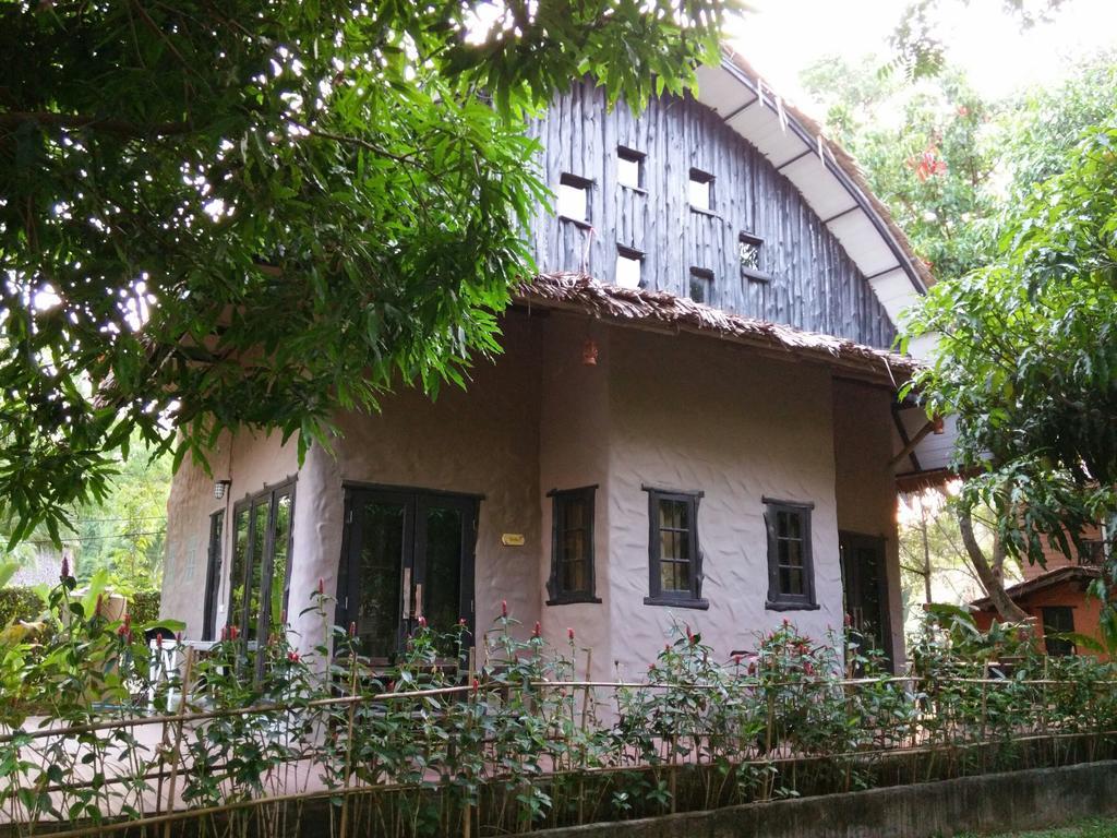 Baan Pong Tara Hotel Szuanphung Kültér fotó