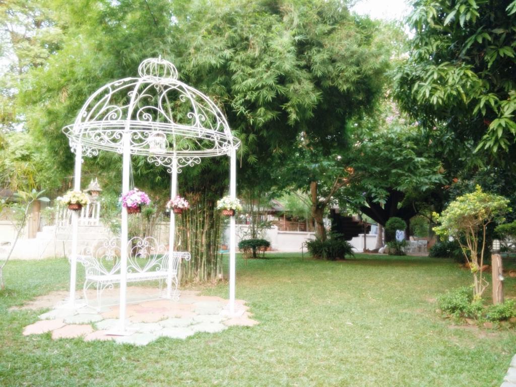 Baan Pong Tara Hotel Szuanphung Kültér fotó